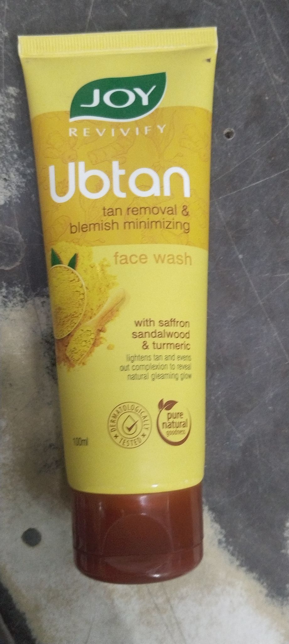Joy facewash ubtan tan removal 
