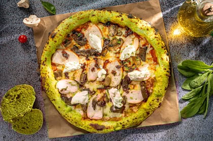 Spinach Sourdough Pizza Pollo