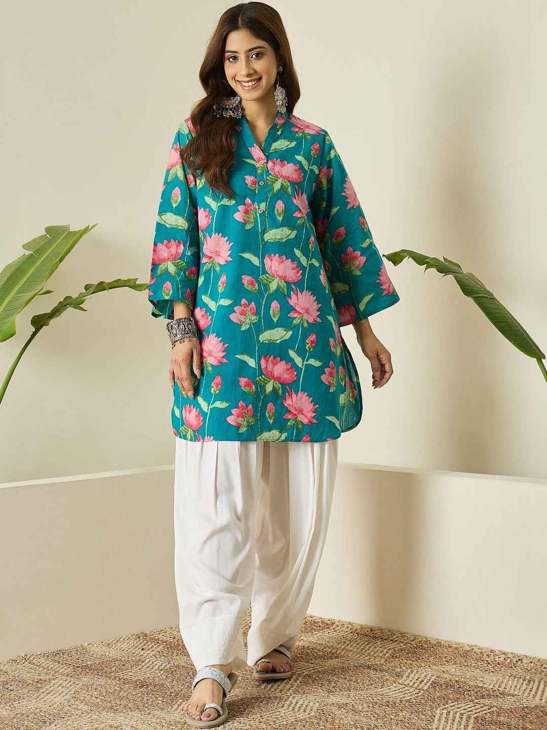 Black Embroidered Roman Silk Kurta Set