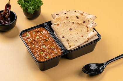 Chicken Kheema & Chapati Mini LunchBox