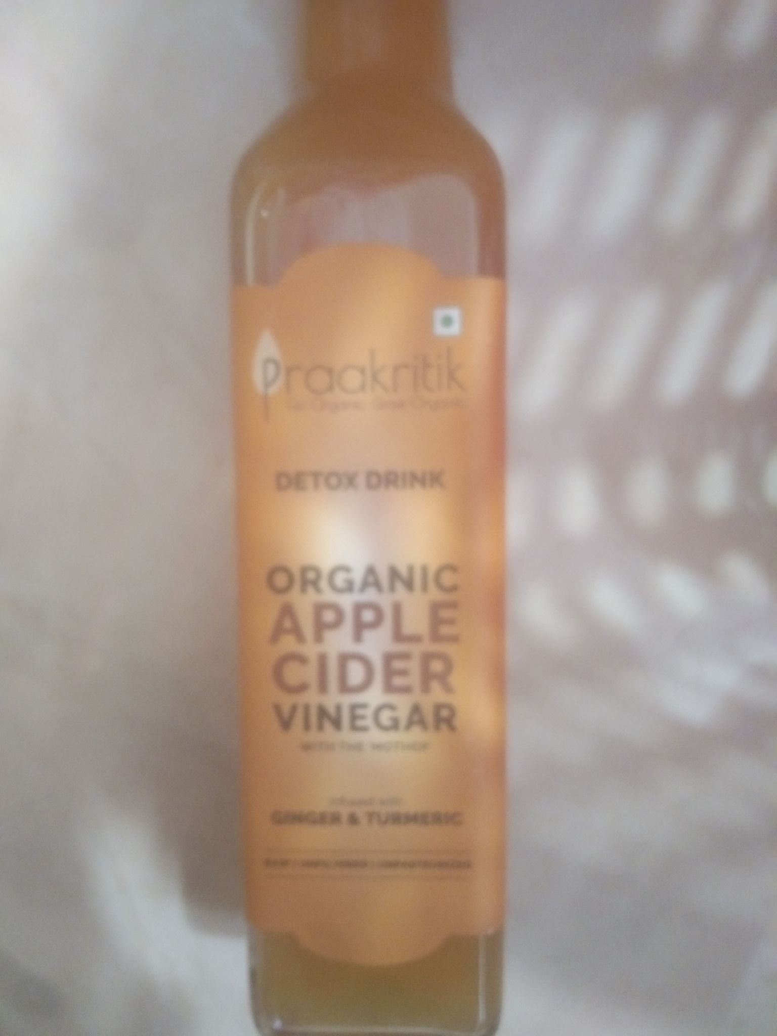 Praakritik apple cider vinegar