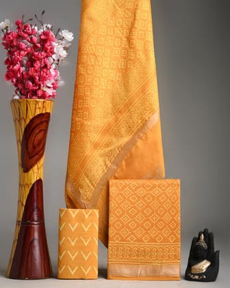 MAHESHWARI SILK SUIT SET