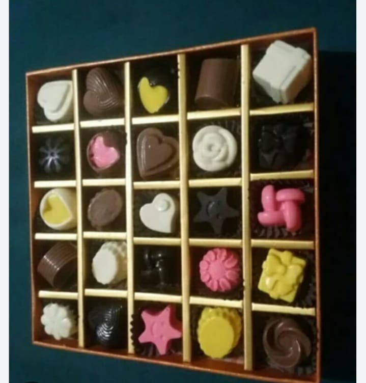 Flavoured customized Chocolates 10 to 80 pieces (strawberry, orange, kesar, paan dark,kunafa pista, pine apple)