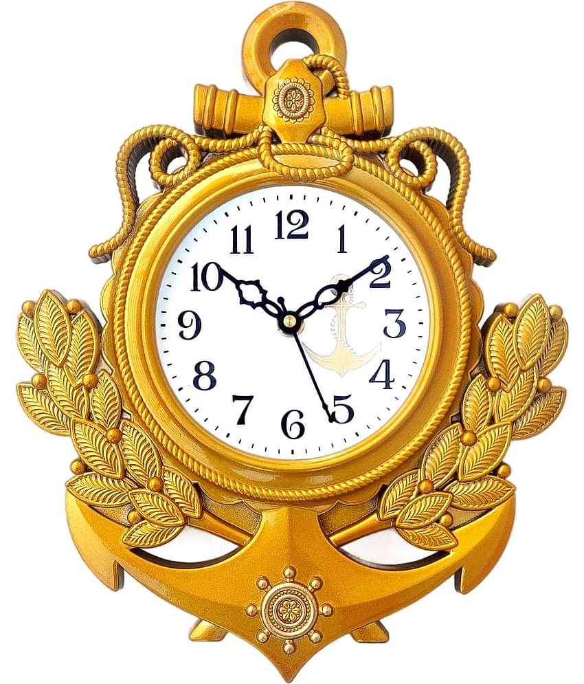 GrabBasket Assymetric Analog Wall Clock