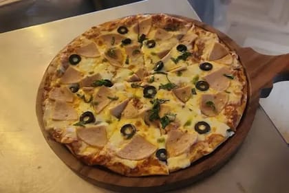 Salami Picante Pizza [12 Inches]