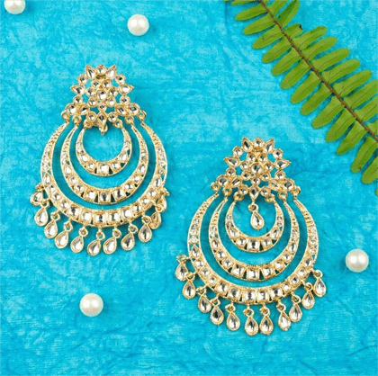 Gold-Toned Kundan Crescent-Shaped Classic Chandbali