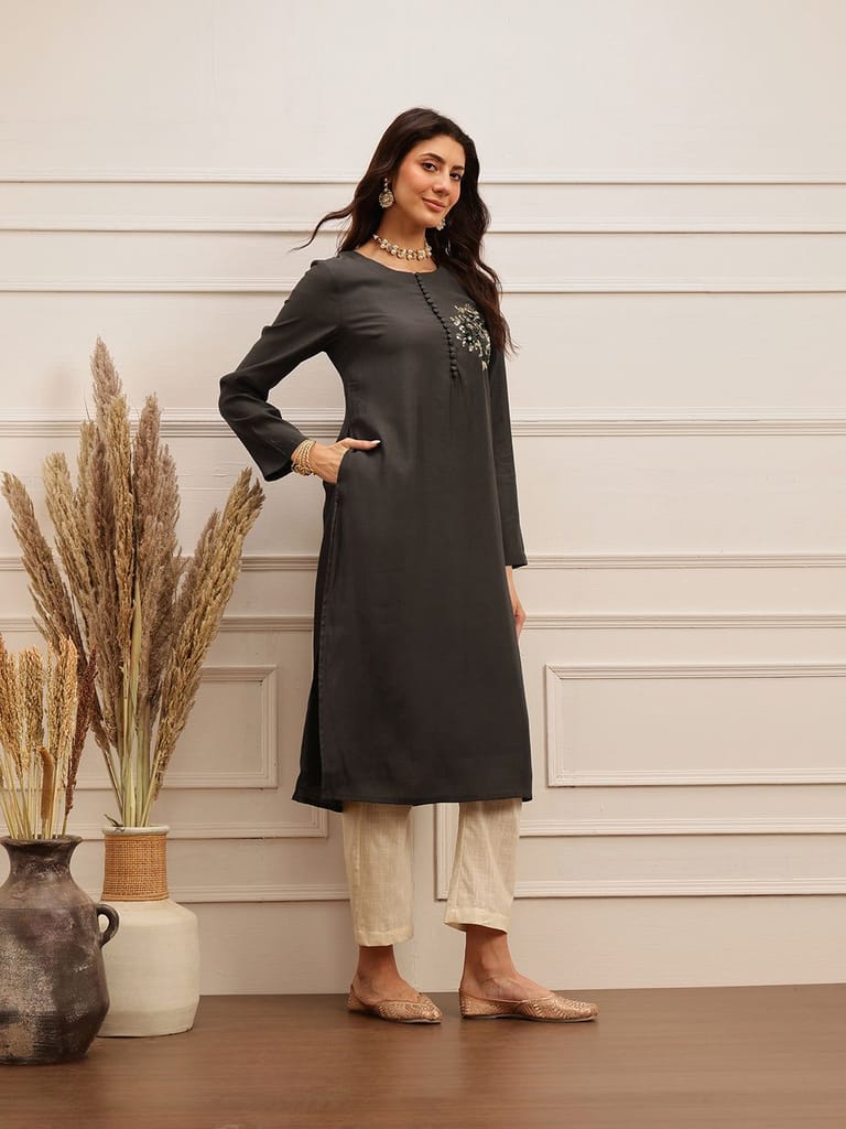 Midnight Elegance Embroidered Kurta