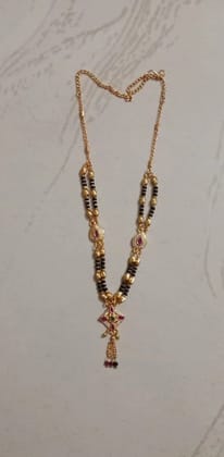 Elegant Crystal Necklace and Earring Set Elegant Crystal Necklace and Earring Set