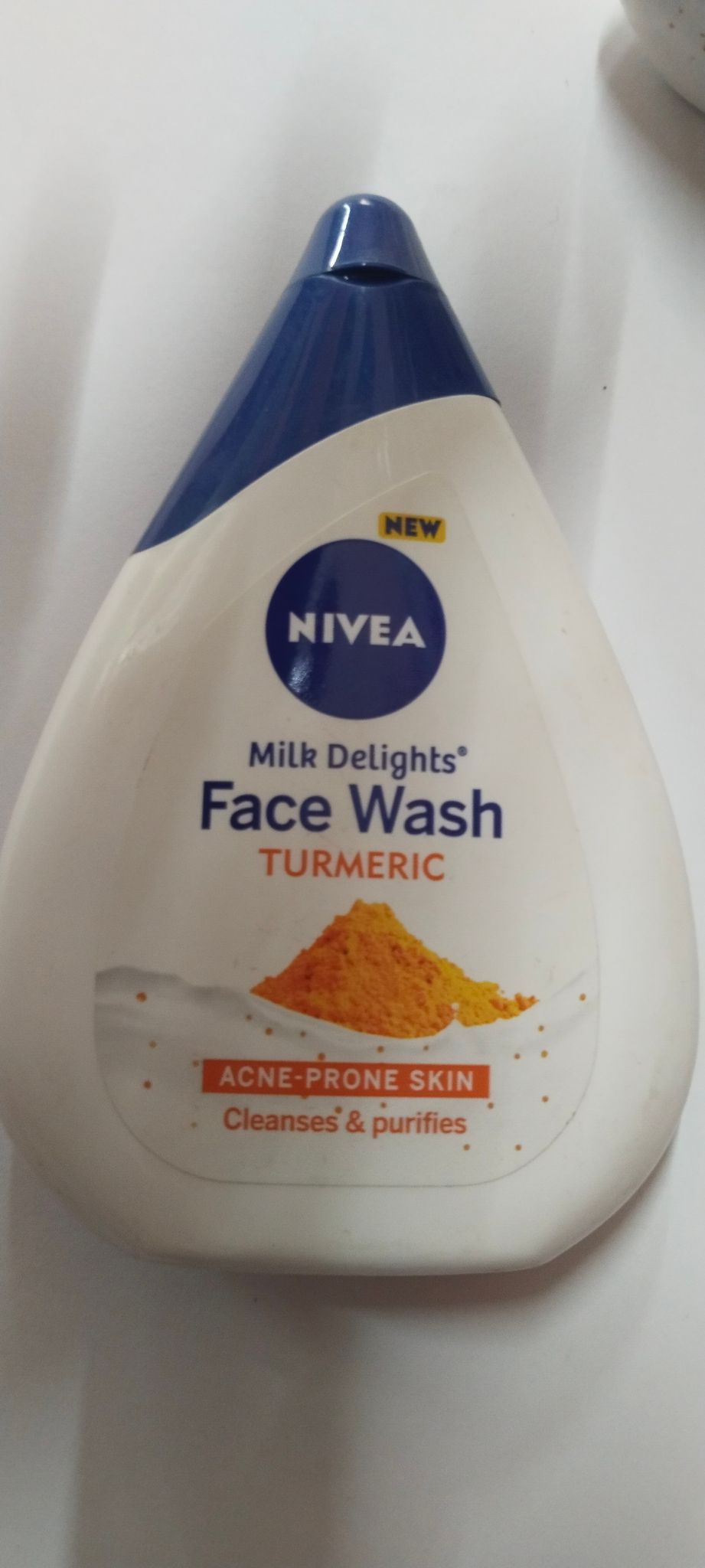 Nivea Milk delights Face wash Turmeric 