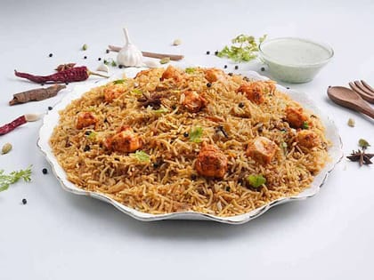 Hyderabadi Paneer King Biryani (Serves 1-2)