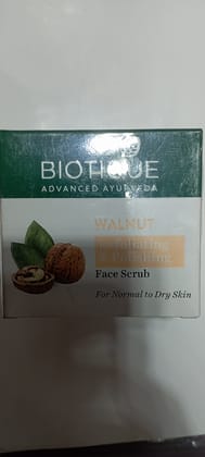 BIOTIQUE ADVANCED AYURVEDA WALNUT EXFOLIATING & POLISHING FACE SCRUB 50 G