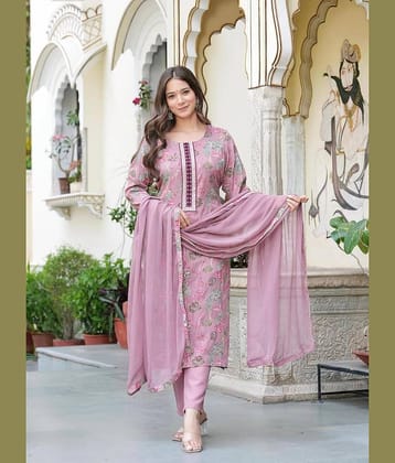 YAGNIK FASHION Women Rayon Printed Straight Kurti With Pants ( Peach )