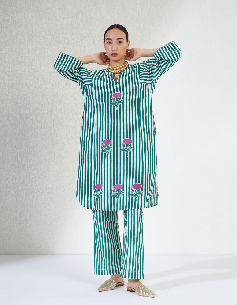 Off White & Green Zana Set-XS