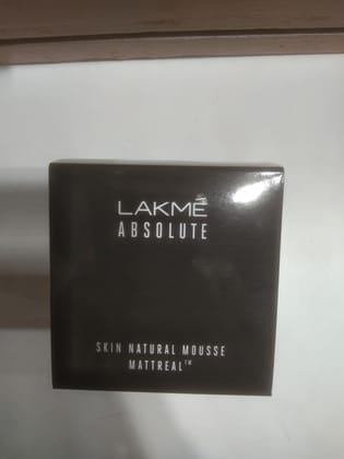Lakme Absolute Skin natural mousse Mattrealth 01 ivory fair 