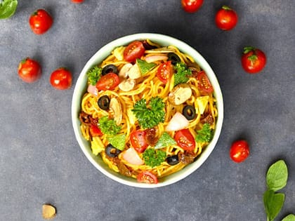 Sundried Tomato Chipotle Olive Spaghetti