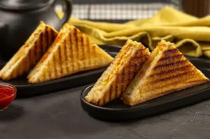 Cheese Corn Sandwich [4 Slices]