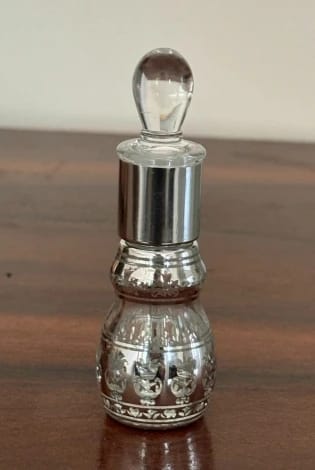 Noor     Woody Aromatic Fragrance for Men and Women  10ml