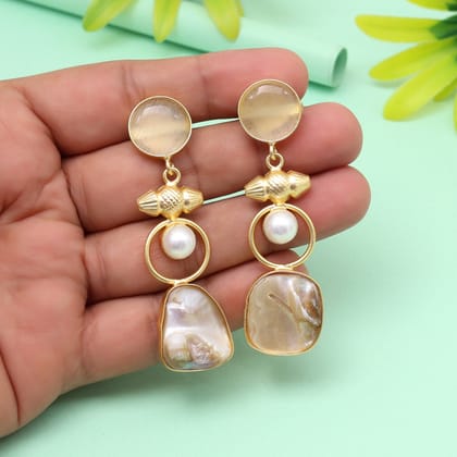 Snowy White Color Amrapali Earrings-Earring Length: 6.50 CM x Width: 2.00 CM / White / Brass With Good Quality Gold Plated