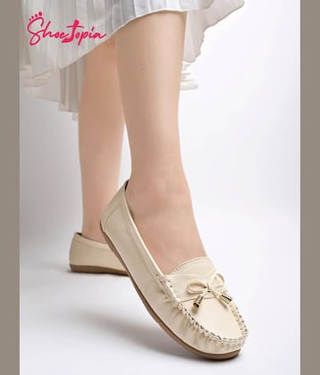 Shoetopia White Women's Loafers