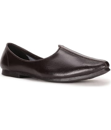 Bata Brown Men's Mojaris