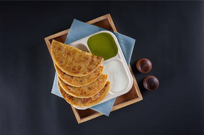 Paneer Paratha With Curd & Green Chutney
