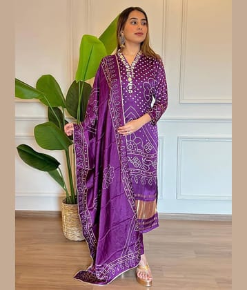 Niza Fashion Women Viscose Embroidered Straight Kurti With Pants ( Purple )