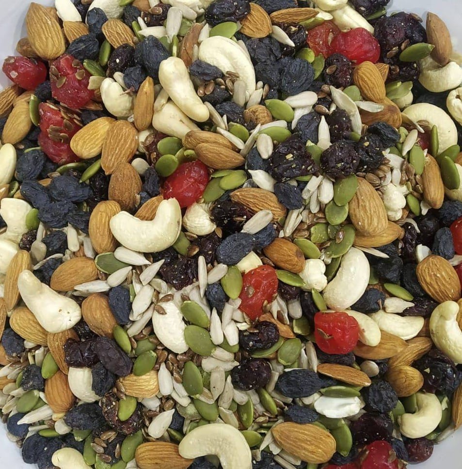 Prakrutimaa Dry Fruit & Seeds Mix (500g) | Nutritious Blend