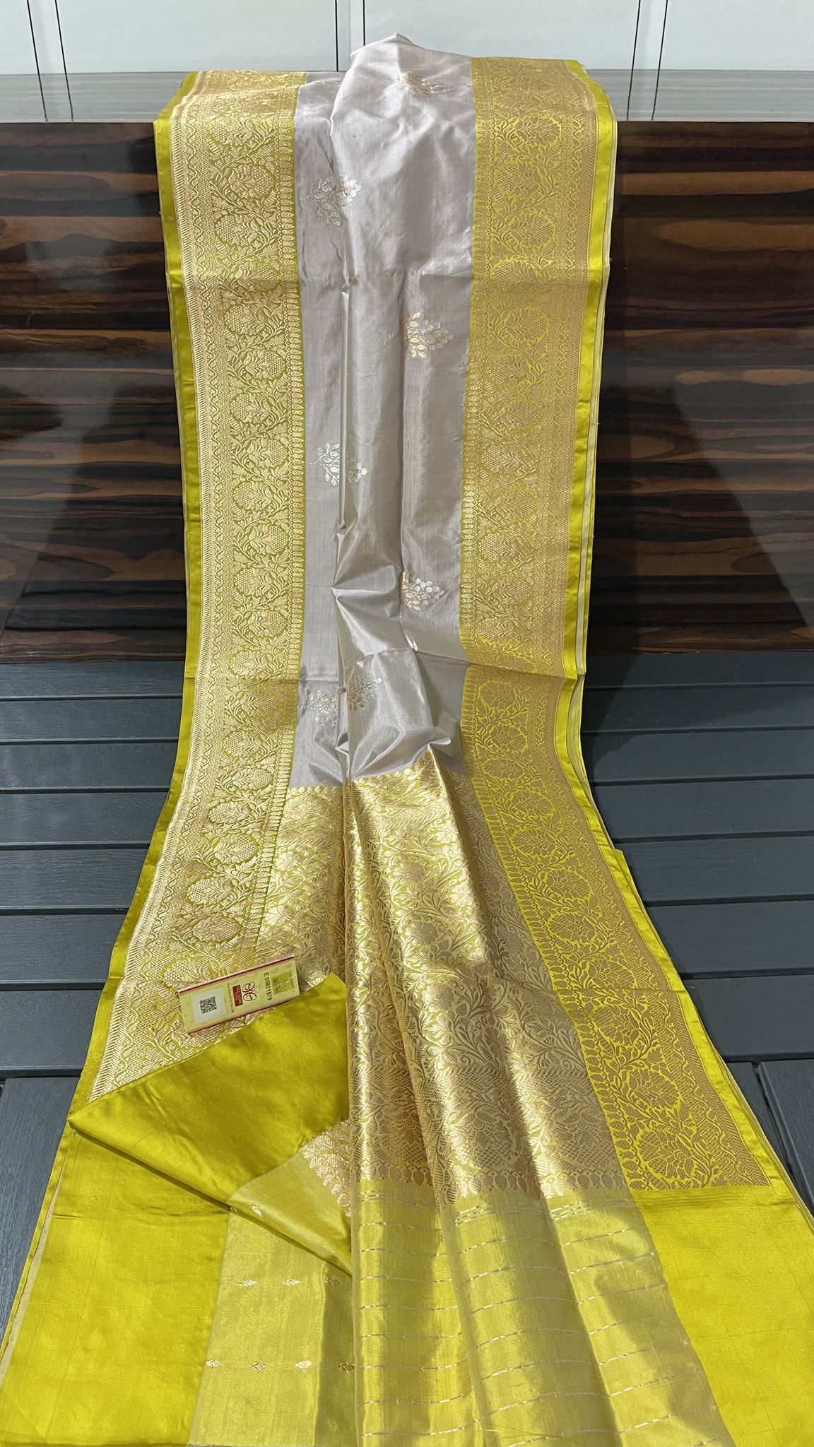 Benaras Katan Meenakari Style 12-Meenakari