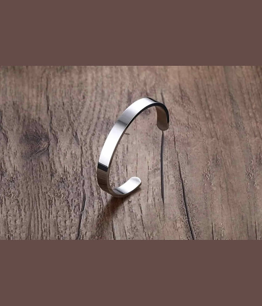 Thrillz Silver Bracelet ( Pack of 1 )