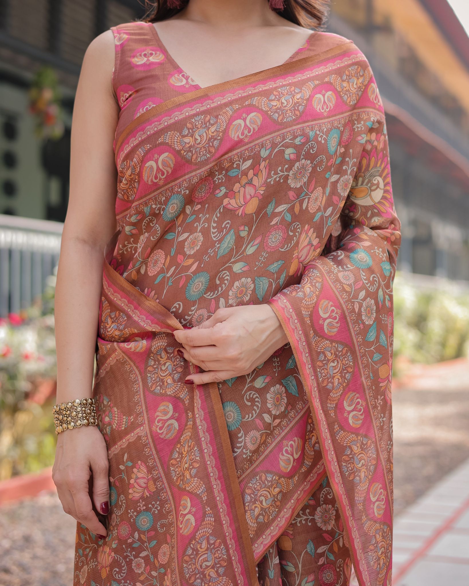 Copper Brown Handloom Cotton-Linen Saree with Floral Motifs and Vibrant Pink Accents-Regular