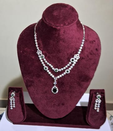 NECKLACE AD