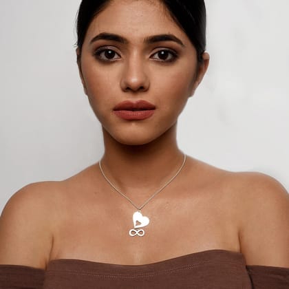 Elegant Heart Necklace-Silver