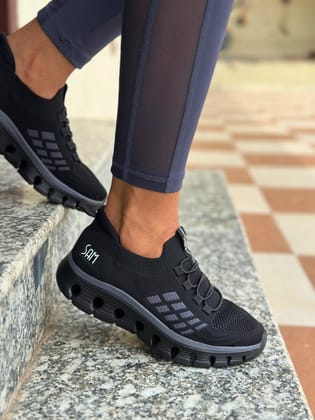 Flash Sneakers-Black / 36