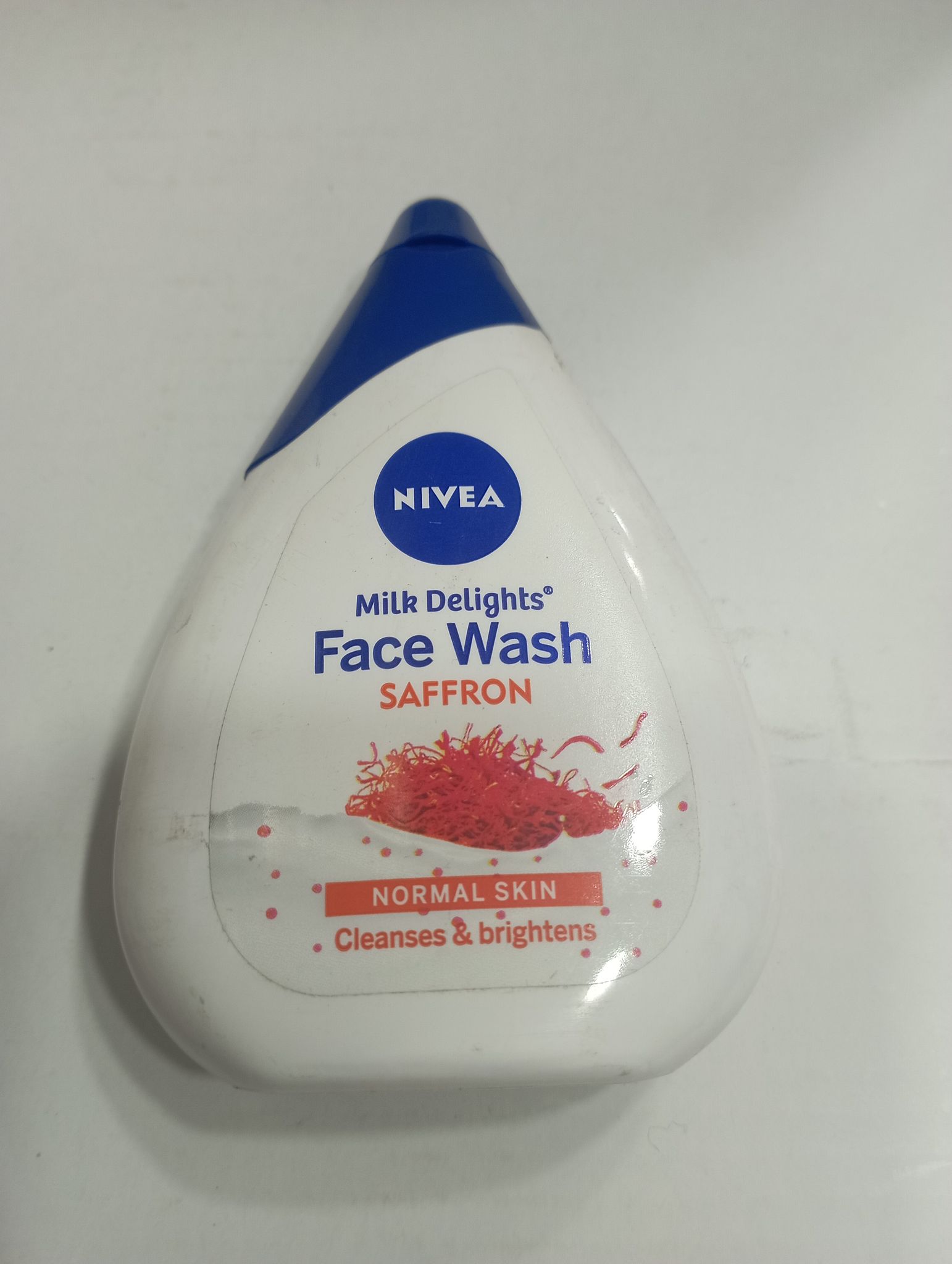 Nivea Milk delights Face wash Saffron Normal skin Cleanses & brightens 