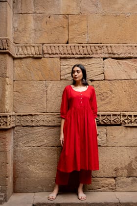 Poppy red kurta set-M