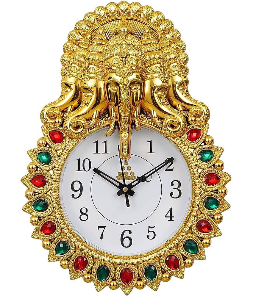 GrabBasket Assymetric Analog Wall Clock