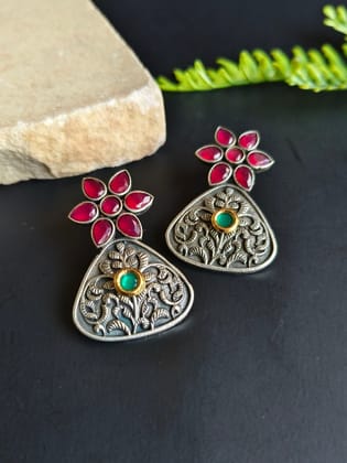 Stylish Antique Silver Oxidized Stud Earrings with Kundan Work | Sarichka-Red+Green
