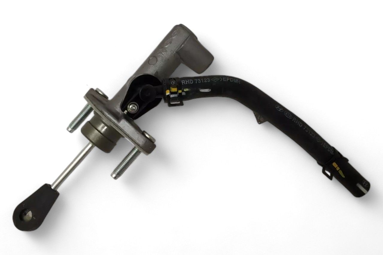Hyundai/Kia Clutch Master Cylinder AV434951
