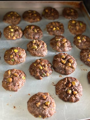 Kadhali Chocolate Chip Sea Salt Pista Cookies (200g) | Raw Banana Flour & Olive Oil | Healthy Tea-Time Snack Kadhali Chocolate Chip Sea Salt Pista Cookies (200g) | Raw Banana Flour & Olive Oil | Healthy Tea-Time Snack