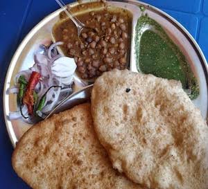 Paneer Wale Chole Bhature