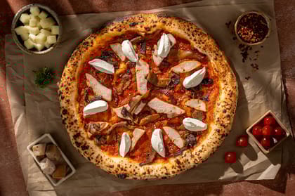 Italian Pizza Marinara With Smoked Chicken & Goat Cheese