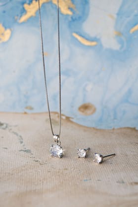 Classic Solitaire Sterling Silver Pendant Set-With Chain / Silver
