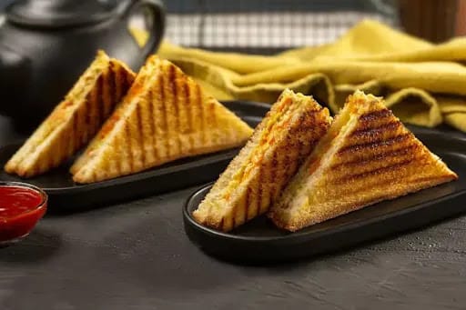 Tandoori Paneer Sandwich