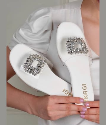 IKAGI White Women's Flats