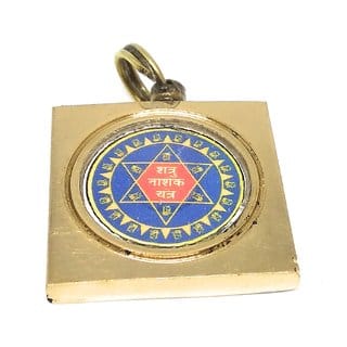 Ashtadhatu Shatru Nashak Yantra Locket With Mantra In Square Gold Plated For Remove Or Destroy Your Enemies