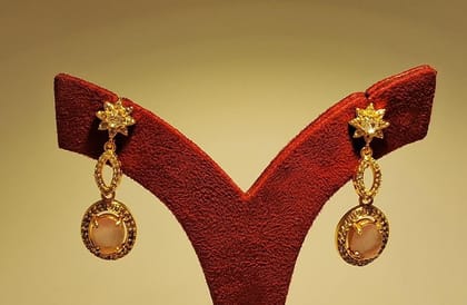 EARING GP