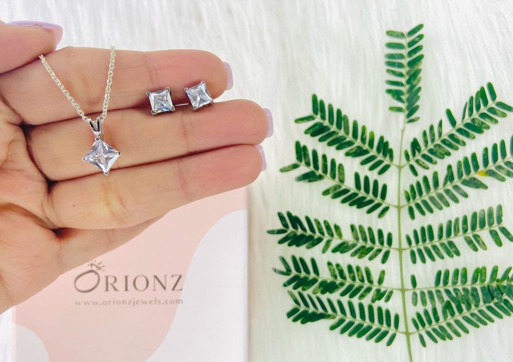 Timeless Princess Solitaire Set