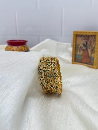 Antique Bangle 6866-2.4