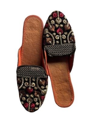 TULIP Traditional Artisians' Upliftment Livelihood Program Jaipuri chappal with Embroidered Floral Slip-On Sandals, Black, Golden with Orange and Red brown flower Thread Work, Flat Mules, Brown Sole TULIP Traditional Artisians' Upliftment Livelihood Program Jaipuri chappal with Embroidered Floral Slip-On Sandals, Black, Golden with Orange and Red brown flower Thread Work, Flat Mules, Brown Sole