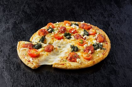 Feta Cheese Tandoori Chicken Pizza